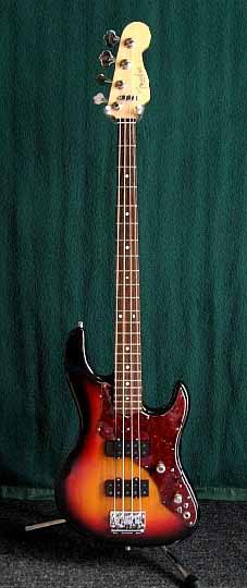 Fender "Roscoe Beck IV" Bass